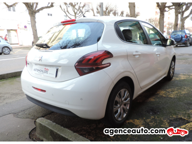 Peugeot 208 — 4