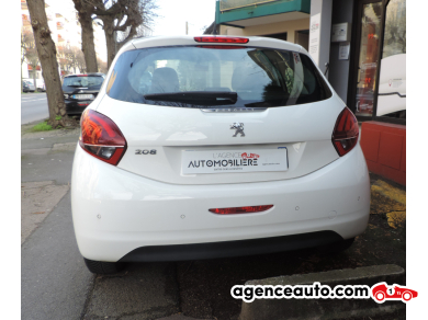 Peugeot 208 — 5