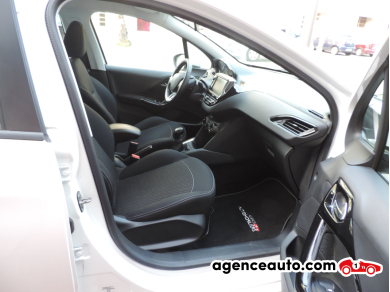 Peugeot 208 — 11