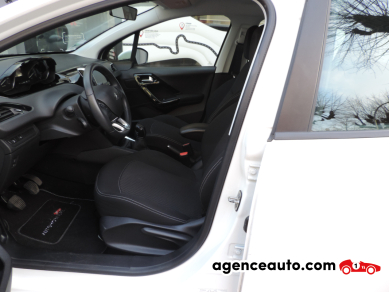Peugeot 208 — 14