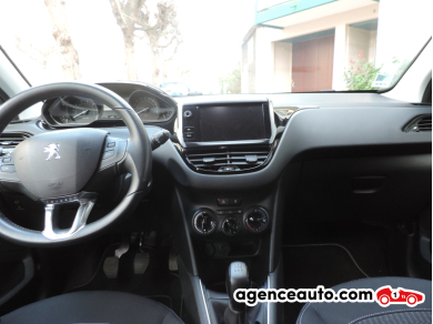 Peugeot 208 — 16