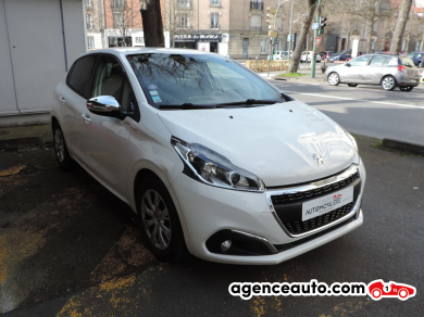 Peugeot 208 — 3