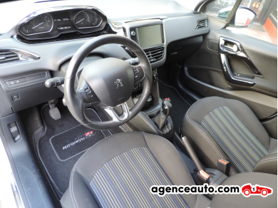 Peugeot 208 — 14