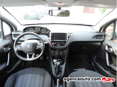 Peugeot 208 — 19
