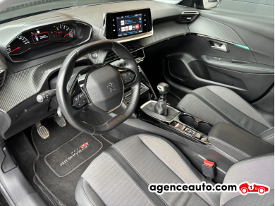 Peugeot 208 — 32