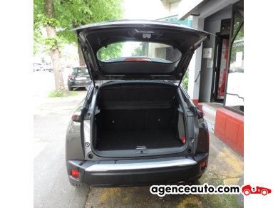 Peugeot 2008 — 8