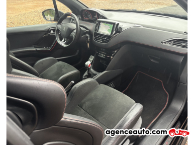 Peugeot 208 — 11