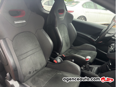 Peugeot 208 — 13