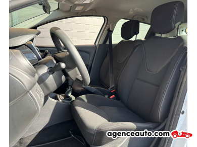 Renault Clio — 12