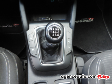 Ford Kuga — 32