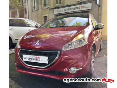 Achat voiture occasion, Auto occasion pas cher | Agence Auto Peugeot 208 1.2 PURETECH 82 ACTIVE 5P *KIT DE DISTRIBUTION REMPLACE* Rouge Année: 2015 Manuelle Essence