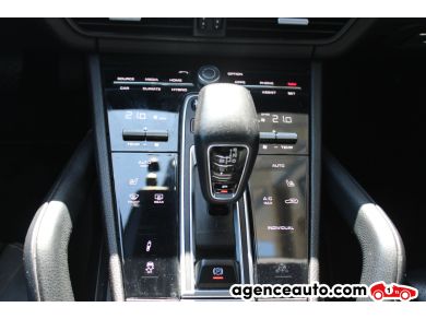 Porsche Cayenne — 23