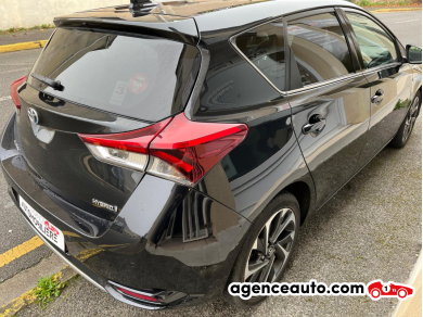 Toyota Auris — 16