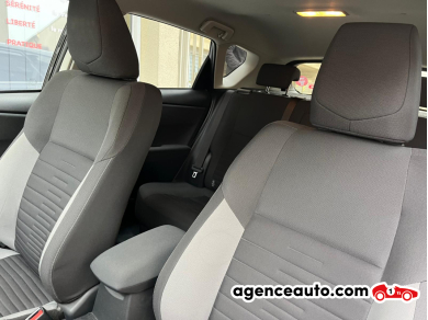 Toyota Auris — 17