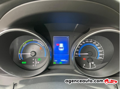 Toyota Auris — 10
