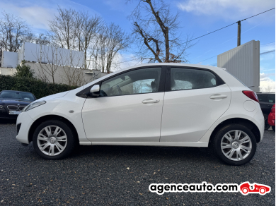 Mazda Mazda 2 — 8