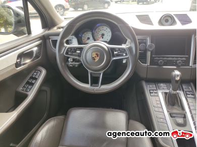 Porsche Macan — 18
