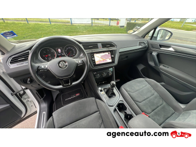 Volkswagen Tiguan — 16