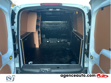 Ford Transit Connect — 9