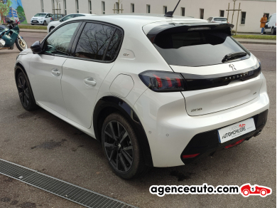 Peugeot 208 — 5