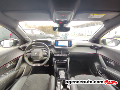 Peugeot 208 — 10