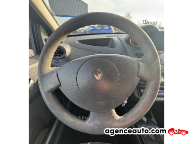 Renault Twingo — 21