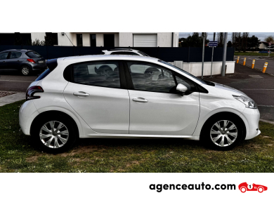 Peugeot 208 — 4