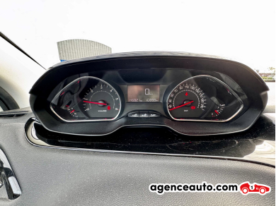 Peugeot 208 — 24