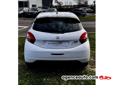 Peugeot 208 — 6