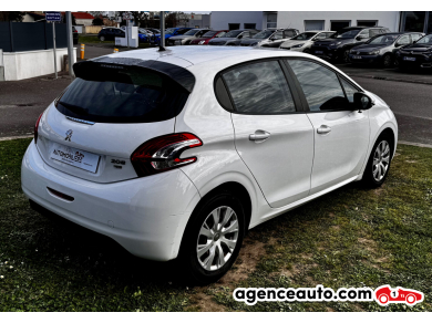 Peugeot 208 — 5