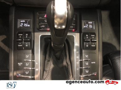 Porsche Macan — 25
