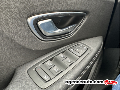Renault Grand Scenic — 32