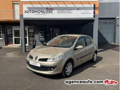 Acquisto Auto Usate, Auto Usate Economiche | Agenzia Automobiliare Renault Clio Luxe III 5 Portes 1.4 i 16V 98 cv Radar de recul/Régulateur/Limiteur Beige Anno : 2006 Manuale Benzina