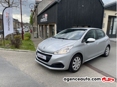 Aankoop Gebruikte Auto, Goedkope Gebruikte Auto | Agence Auto Peugeot 208 1.2 68 CH LIKE 5 PORTES Zilver Jaar : 2017 Handgeschakelde auto Benzine