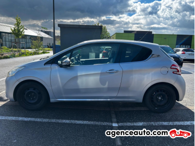 Peugeot 208 — 4