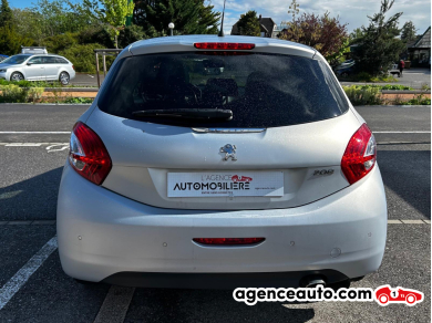 Peugeot 208 — 6
