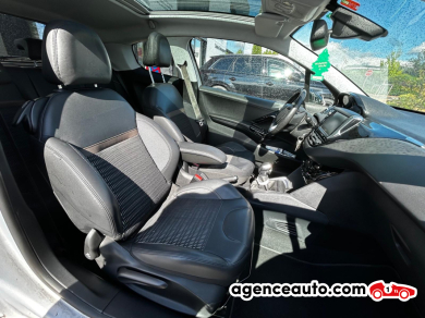 Peugeot 208 — 15