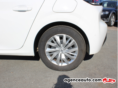 Peugeot 208 — 11
