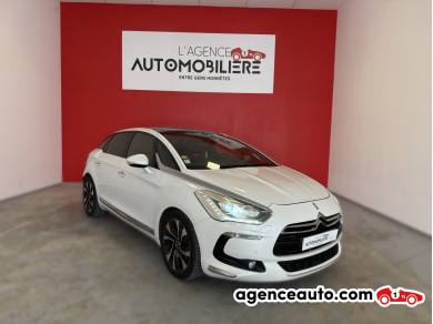 Achat voiture occasion, Auto occasion pas cher | Agence Auto Citroen DS5 2.0 HDI 160 SPORT CHIC BVA6 + INTERIEUR CUIR ROUGE Blanc Année : 2013 Automatique Diesel