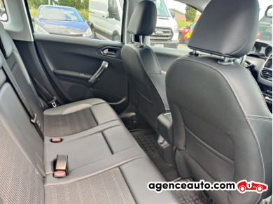 Achat voiture occasion, Auto occasion pas cher | Agence Auto Peugeot 2008 1.2 Allure 110 ch Gris Année : 2017 Manuelle Essence