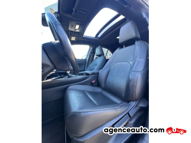 Lexus UX — 10