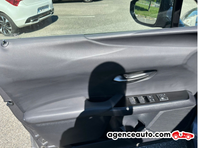 Lexus UX — 9