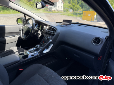 Peugeot 3008 HYbrid4 — 13
