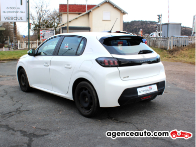 Peugeot 208 — 5