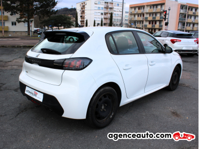 Peugeot 208 — 7