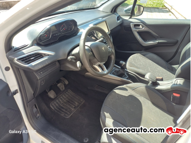 Peugeot 2008 — 12