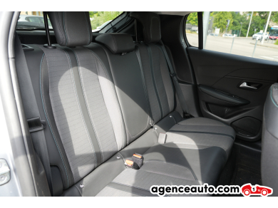 Peugeot 208 — 17
