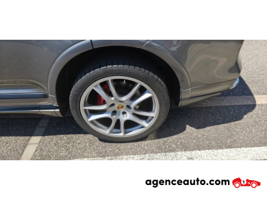 Porsche Cayenne — 26