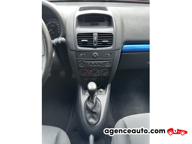 Renault Clio — 28