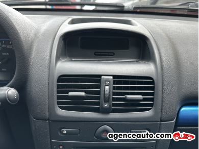 Renault Clio — 29